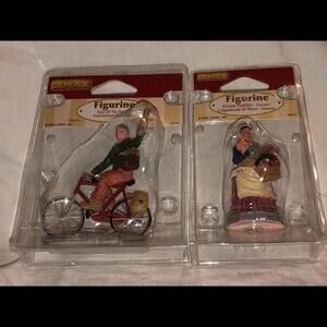 Lemax Village Collection 52014-32704 Flower Peddler-Hot Off The Press  Figurines